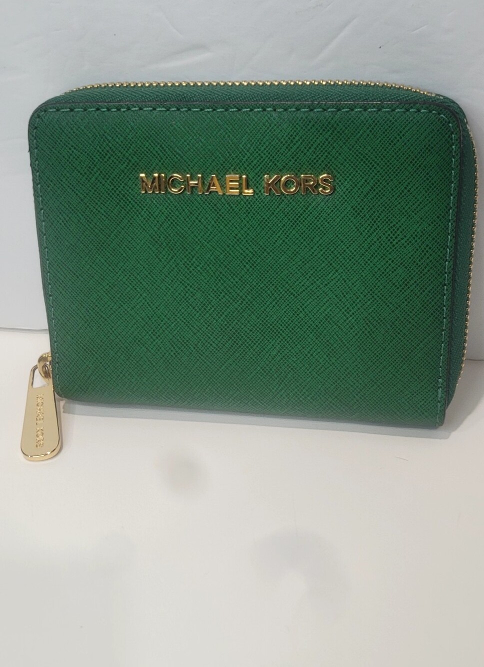 Michael Kors Green Zip-Around Leather Wallet Saffiano Leather Like New - Picture 4 of 12
